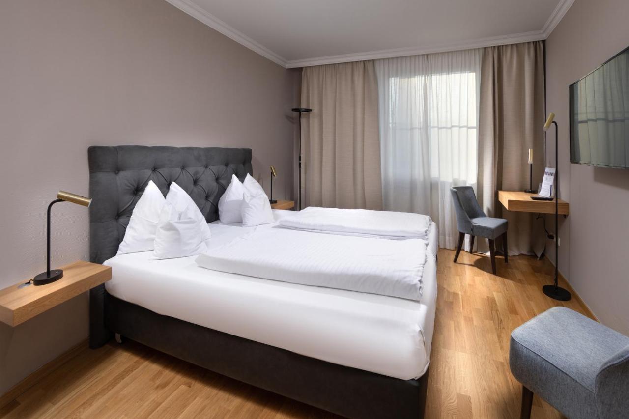 Hotel Goldene Sonne Λάντσχουτ Εξωτερικό φωτογραφία