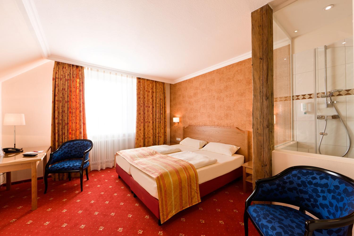 Hotel Goldene Sonne Λάντσχουτ Εξωτερικό φωτογραφία